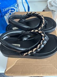 Woman's River Island Sandle