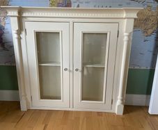 Wall display cabinet