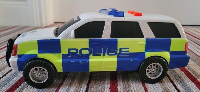 Nikko UK Rush and Rescue 12" - 30 cm Police Flashing SUV Car