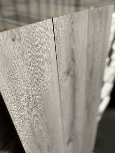 New 8mm laminated Flooring