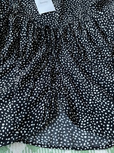 Bnwt Bershka black polka dot top large