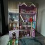Wooden doll house Image 2