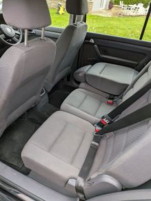 Touran middle row ideal for caddy conversion