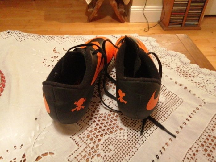 football boots size 2