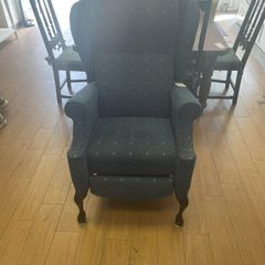 wing back recliner armchair