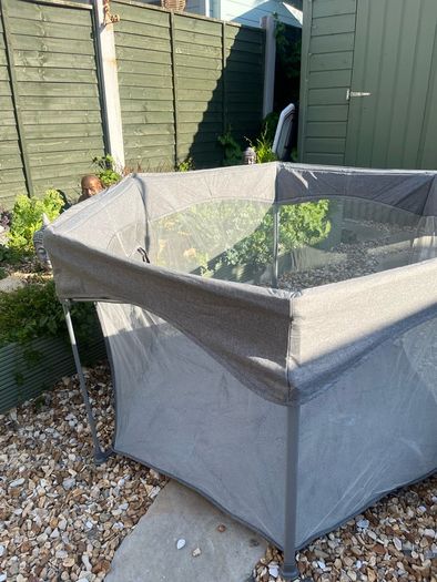 Miniuno playpen
