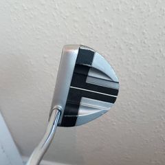 Odyssey Versa V-Line Putter