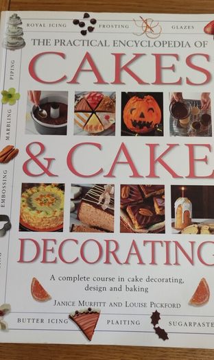 The Practical Encyclopedia of Cakes & Cake Decorating by Pickford, Murfitt (Paperback, 2000)