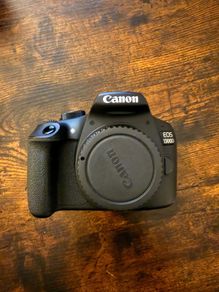 Canon 1300D Camera