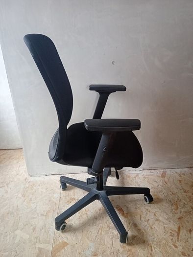 Ergonomic Executive Office Chair