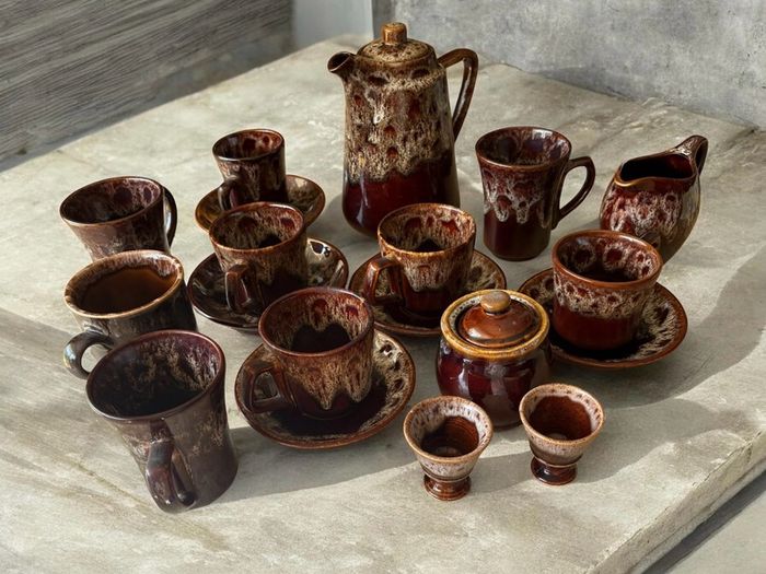 ceramic coffee and tea set from the famous Fosters Pottery plus free tea pot