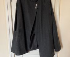 Cape coat grey size L