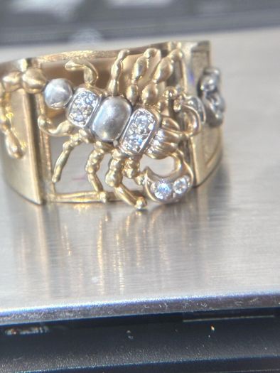 9k Gold Scorpion Ring