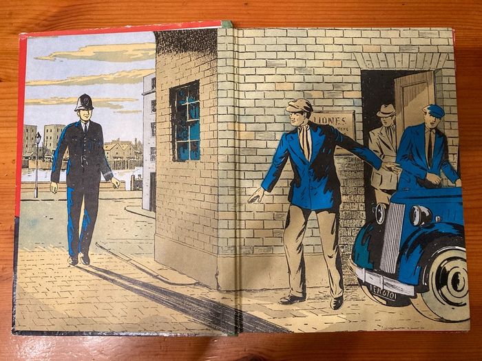 Vintage annual:'Dial 999 P.C.Thirteen Investigates'