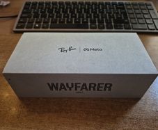 RAY BAN WayFarer Meta Gen 2 - Shiny Black - Transition - NEW (unopened)