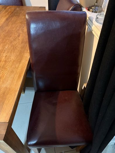 Table & Chairs