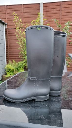 Horse riding boots