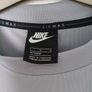 Boys Nike Air Max Poly Crew Sweatshirt Age 11/13 Image 4