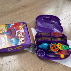 Kinetic sand