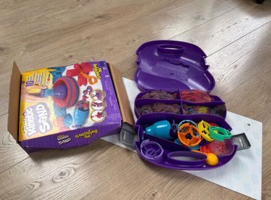 Kinetic sand
