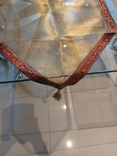 Table runner and 4 placemats