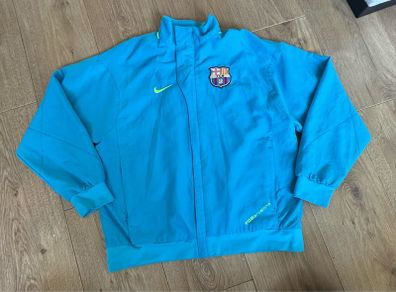 vintage Nike Fc Barcelona windbreaker kid size 12-13 years blue jacket