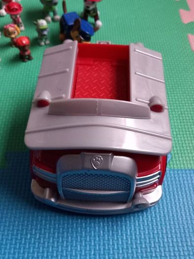 Paw patrol vehicles and figures