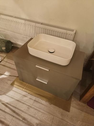 bathroom vanity unit and sink