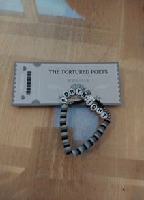 'Fortnight' Taylor Swift Friendship Bracelet