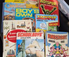 VINTAGE ANNUALS JOB LOT Beano Hotspur Tom Jerry Jackpot Boys Own 1970s 1980s