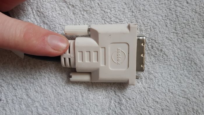 Molex DVI Dual Monitor Solution to DVI VGA Splitter Adapter Cable