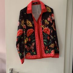 vibrant  blouse