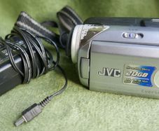 Jvc Everio Gz-mg21ek Camcorder 20gb Hard Disc Drive Video Camera Mg21 + Sd Card, Works Well