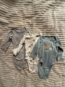 Baby bodysuit
