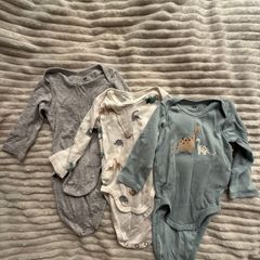 Baby bodysuit