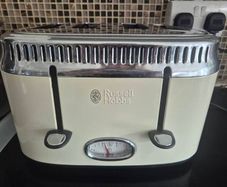 russell hobbs 4 slice toaster