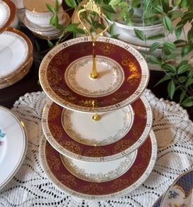 Vintage "Crown Ducal " cake stand