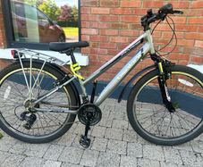 Girl's bike age 10-13