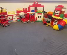 Duplo fire stations with vehicles