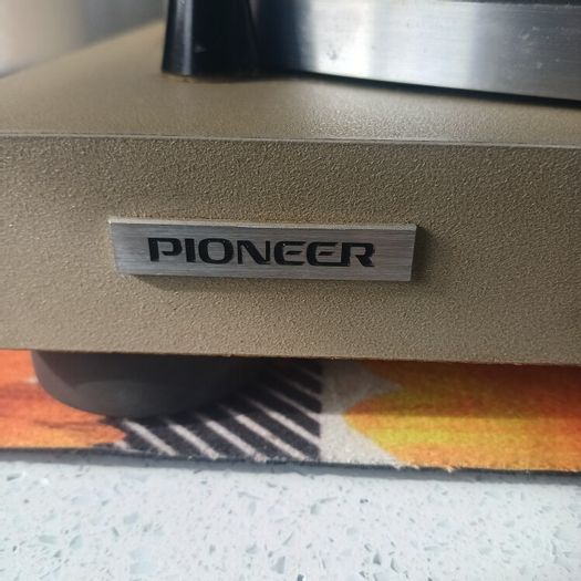 Vintage Pioneer from the golden era 1970s Pioneer PL-514 Auto-Return Turntable