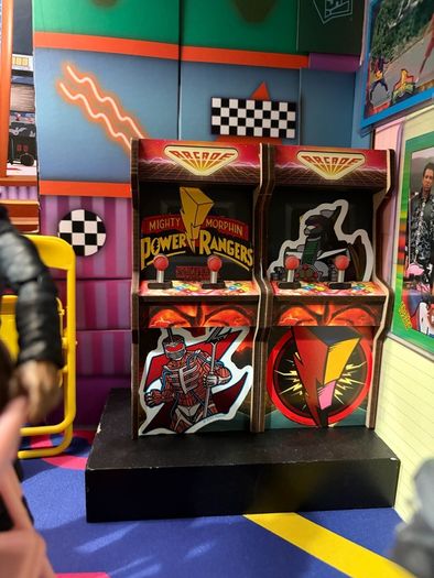 Mighty morphin power rangers juice bar