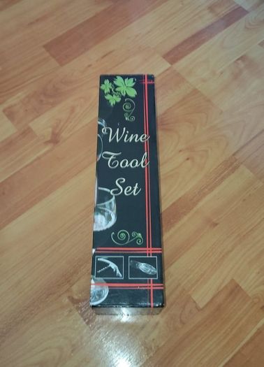 Wine tool set