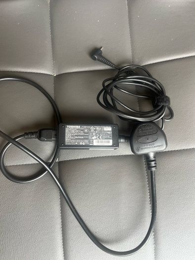 toshiba charger laptop or tablet