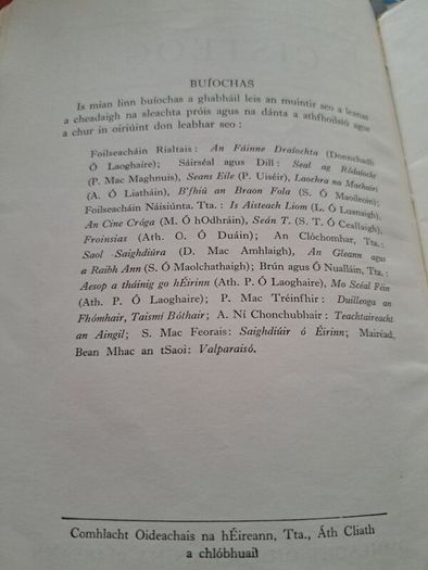 Cisteog Irish language book