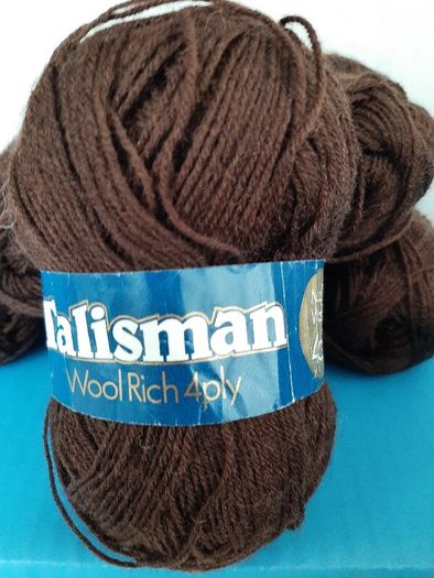 New vintage 80% wool knitting/crochet/crafts