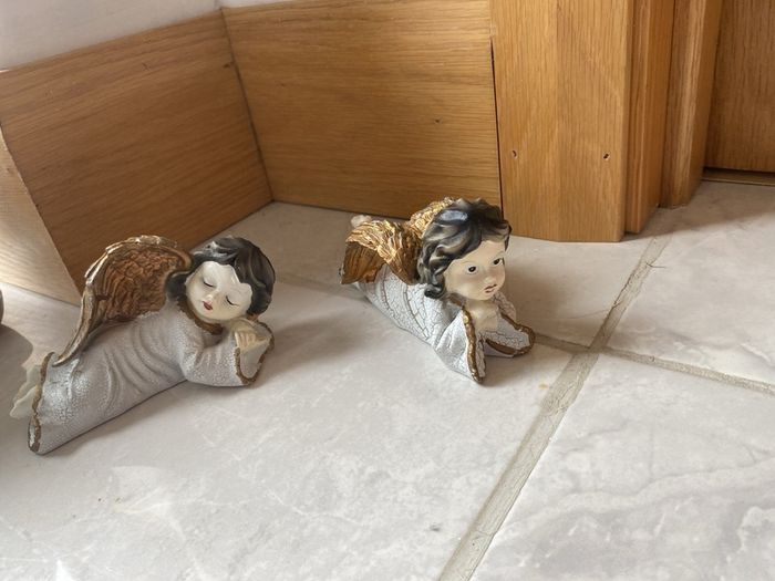 Angel ornaments with nice gold effect wings
