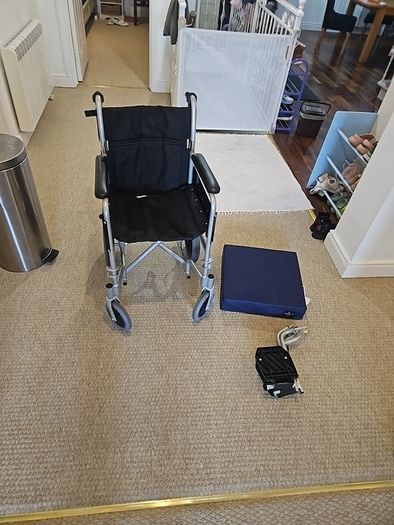 Compact lightweight wheelchair