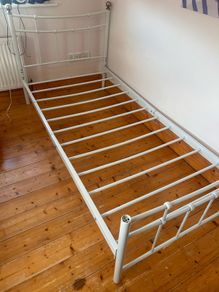Single bed frame