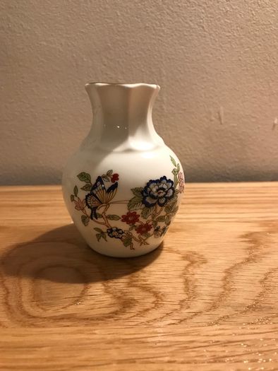 Vintage Royal Tara Mini Bud Vase