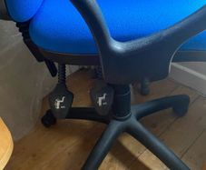 Excellent office chair-hardly used, adjustable